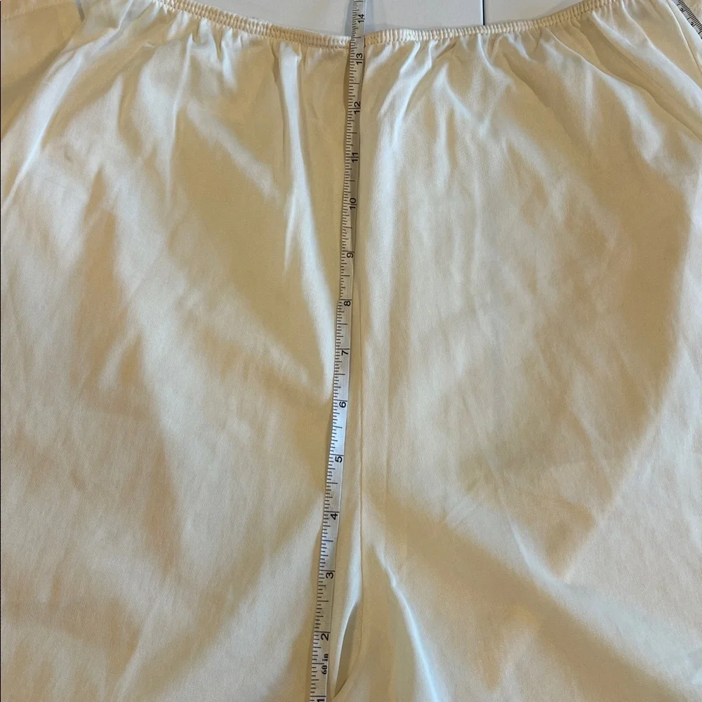Vintage - pant slip, cream, 24-28” waist‎